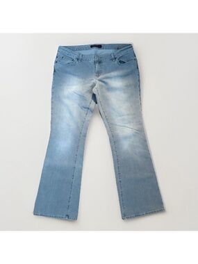American Eagle Low Rise Kick Bootcut Jeans - Size 12